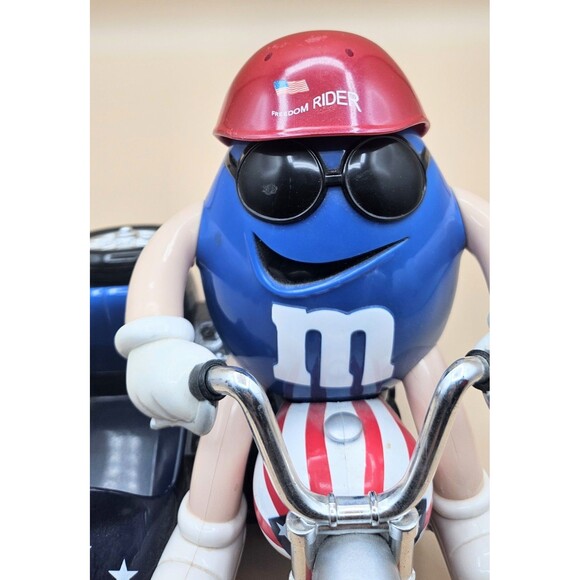 Mars M&M Red White And Blue Freedom Rider Motorcycle w/Side Car Candy Dispenser - Picture 3 of 10